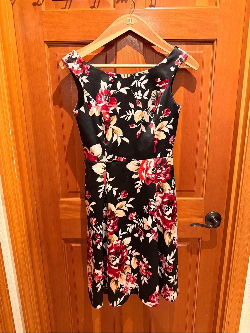 White House Black Market Floral Fit Flare Dress Black Red Size 4 Midi